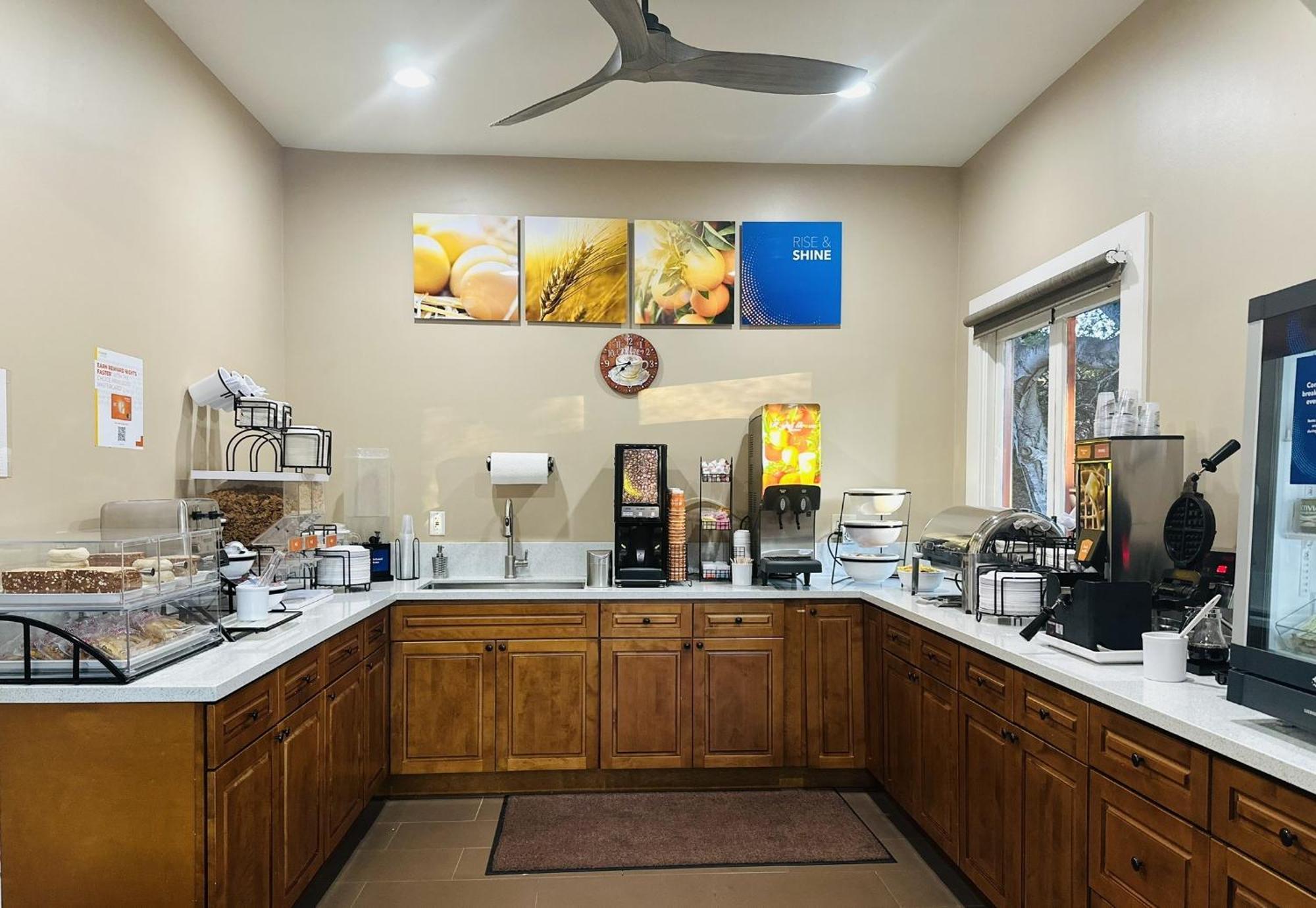Comfort Inn Monterey Peninsula Airport Εξωτερικό φωτογραφία